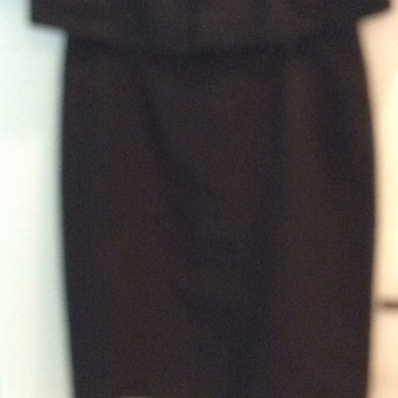 Laurel by Escada Black Set - Picture 12 of 16